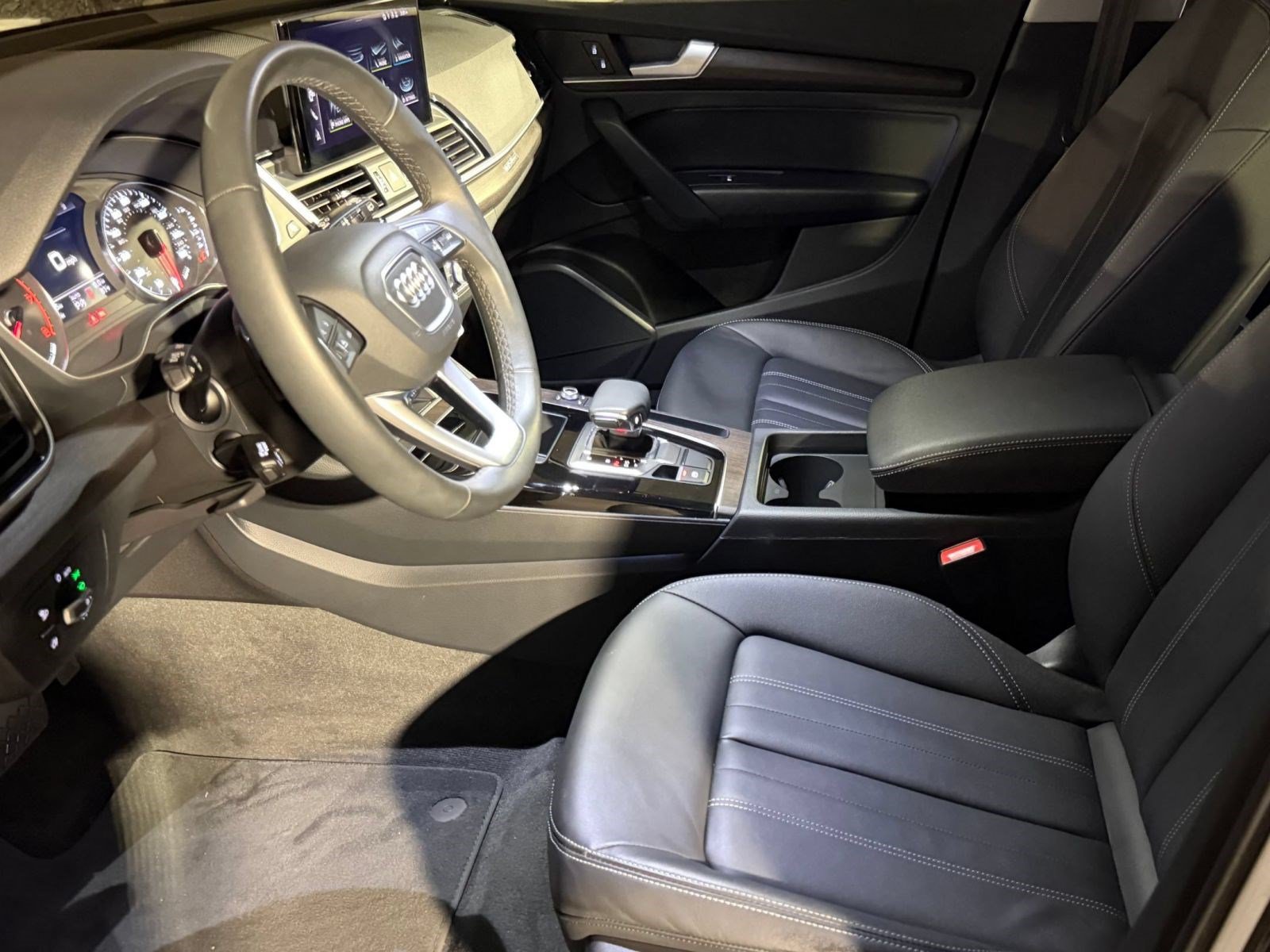 Used 2023 Audi Q5 2.0T Premium w/ Convenience Package AWD/4WD image 5
