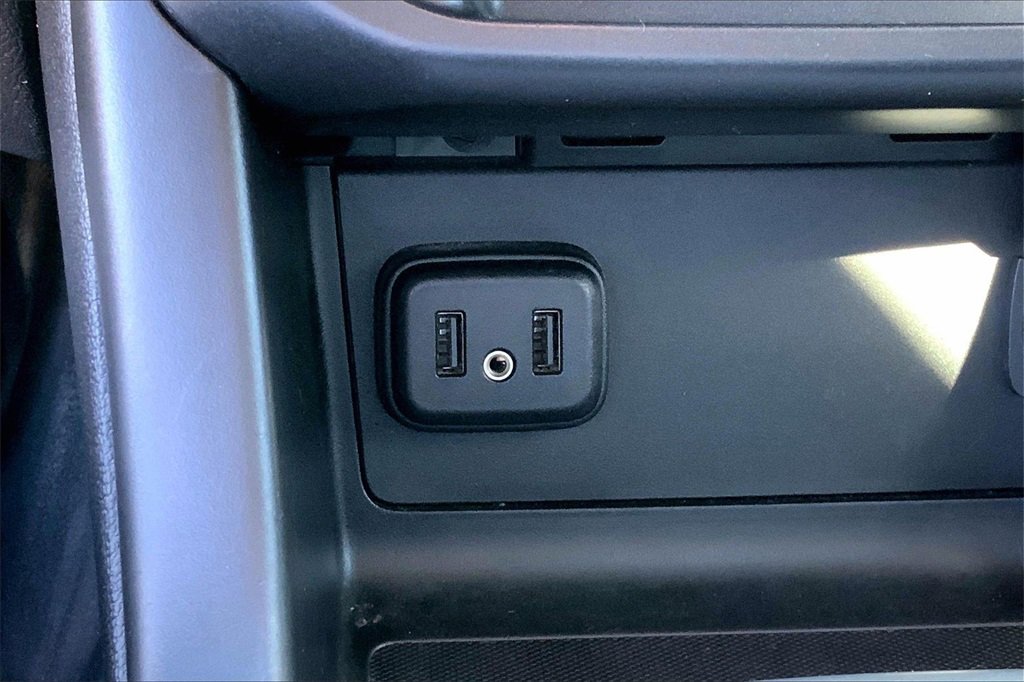 Used 2021 Chevrolet Colorado LT w/ Fleet Safety Package image 28