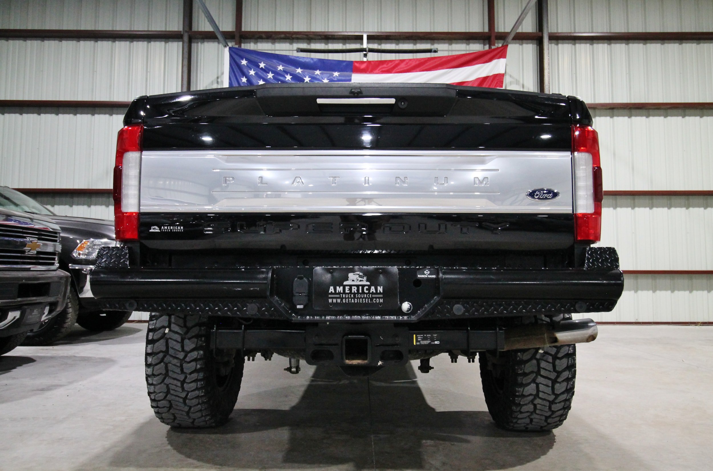 Used 2019 Ford F350 Platinum w/ Platinum Ultimate Package AWD/4WD image 9