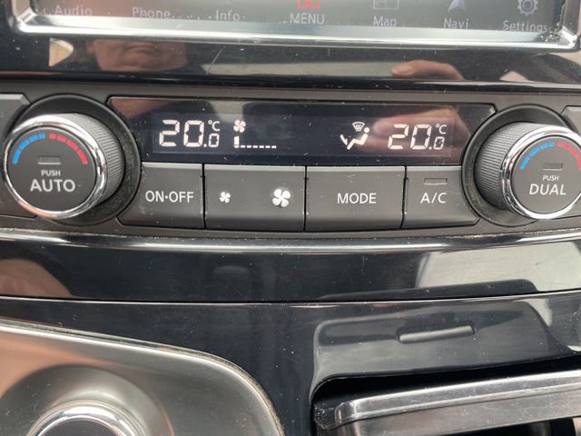 Used 2017 Nissan Maxima Platinum image 27