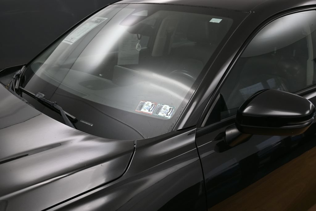 Used 2025 Honda HR-V EX-L image 3