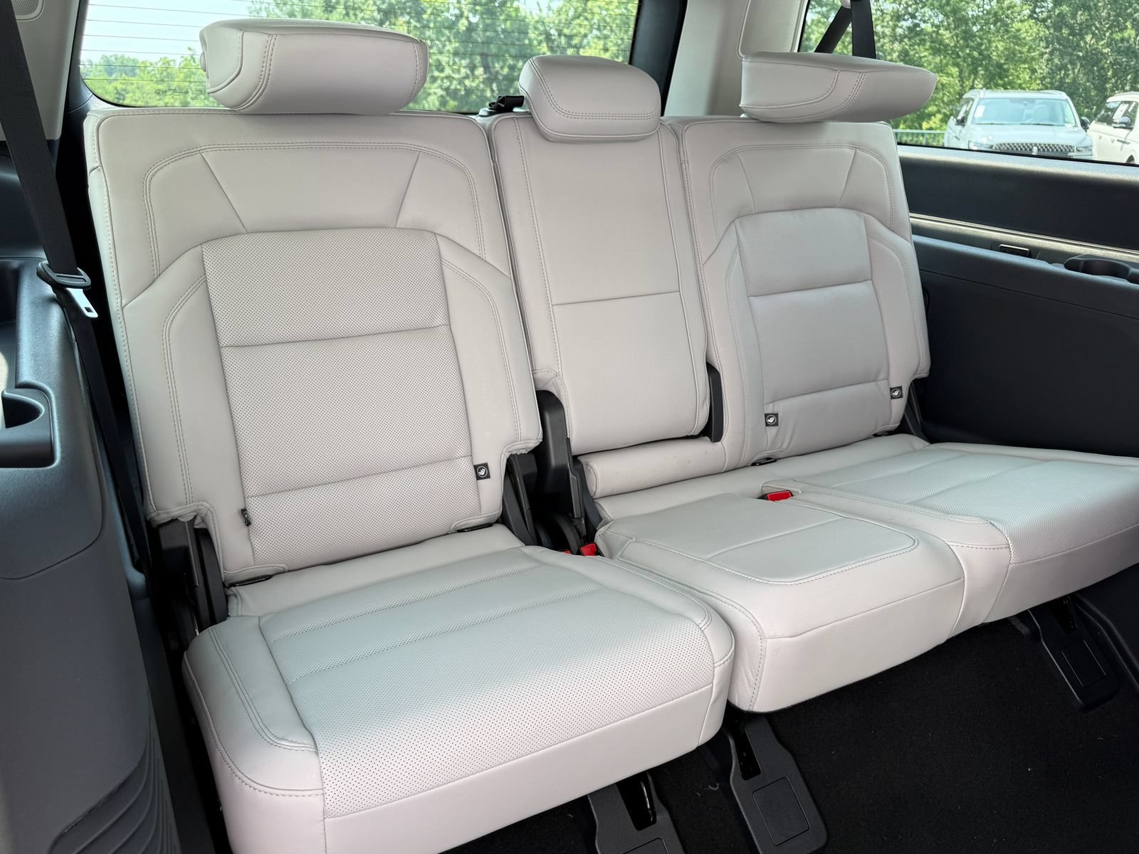New 2026 Lincoln Navigator L Reserve AWD/4WD image 17