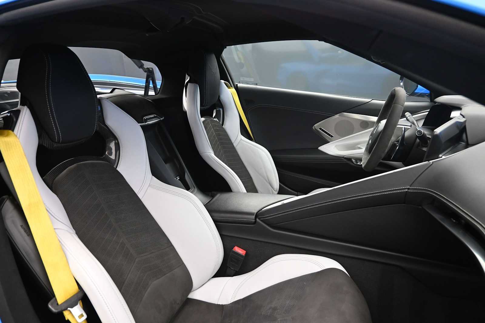 Used 2021 Chevrolet Corvette Stingray Preferred Cpe w/ Engine Appearance Package RWD image 22
