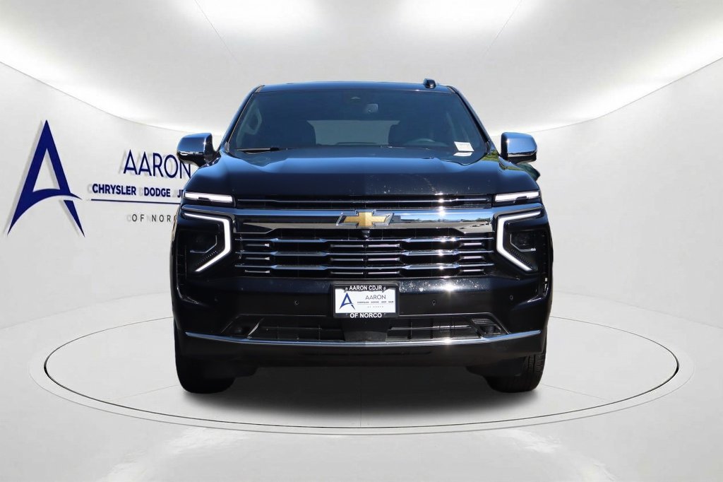 Used 2026 Chevrolet Suburban Premier w/ Sun And Tow Package AWD/4WD image 2