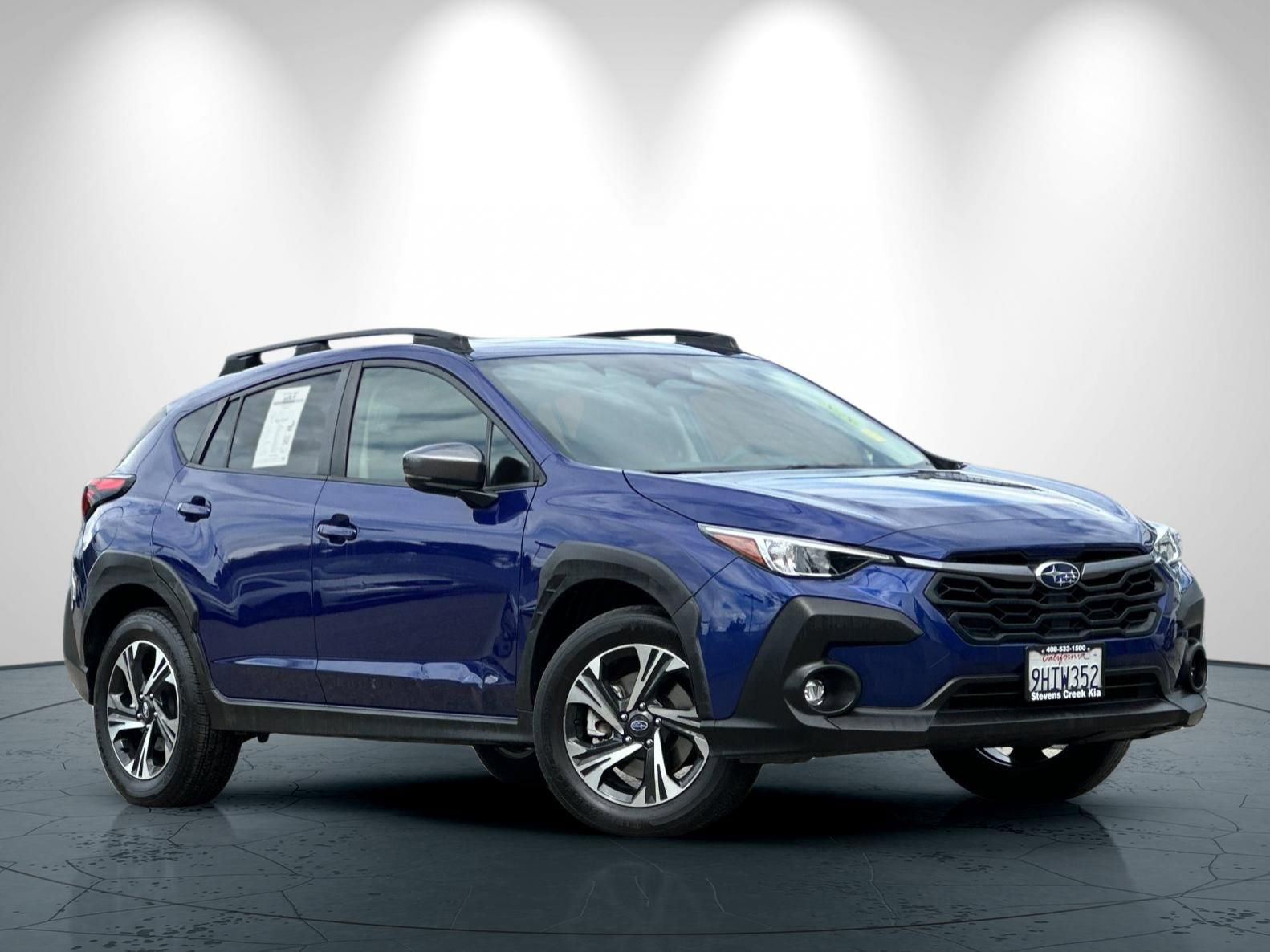 Used 2024 Subaru Crosstrek 2.0i Premium AWD/4WD image 2