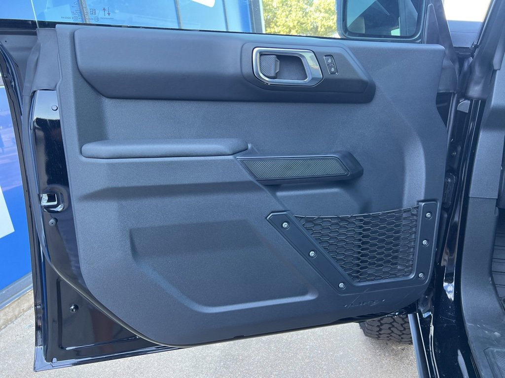 New 2025 Ford Bronco Badlands image 11