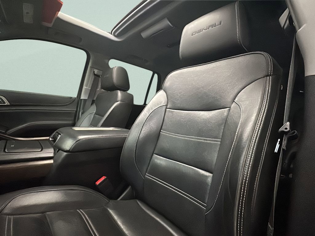 Used 2018 GMC Yukon Denali w/ Open Road Package AWD/4WD image 9