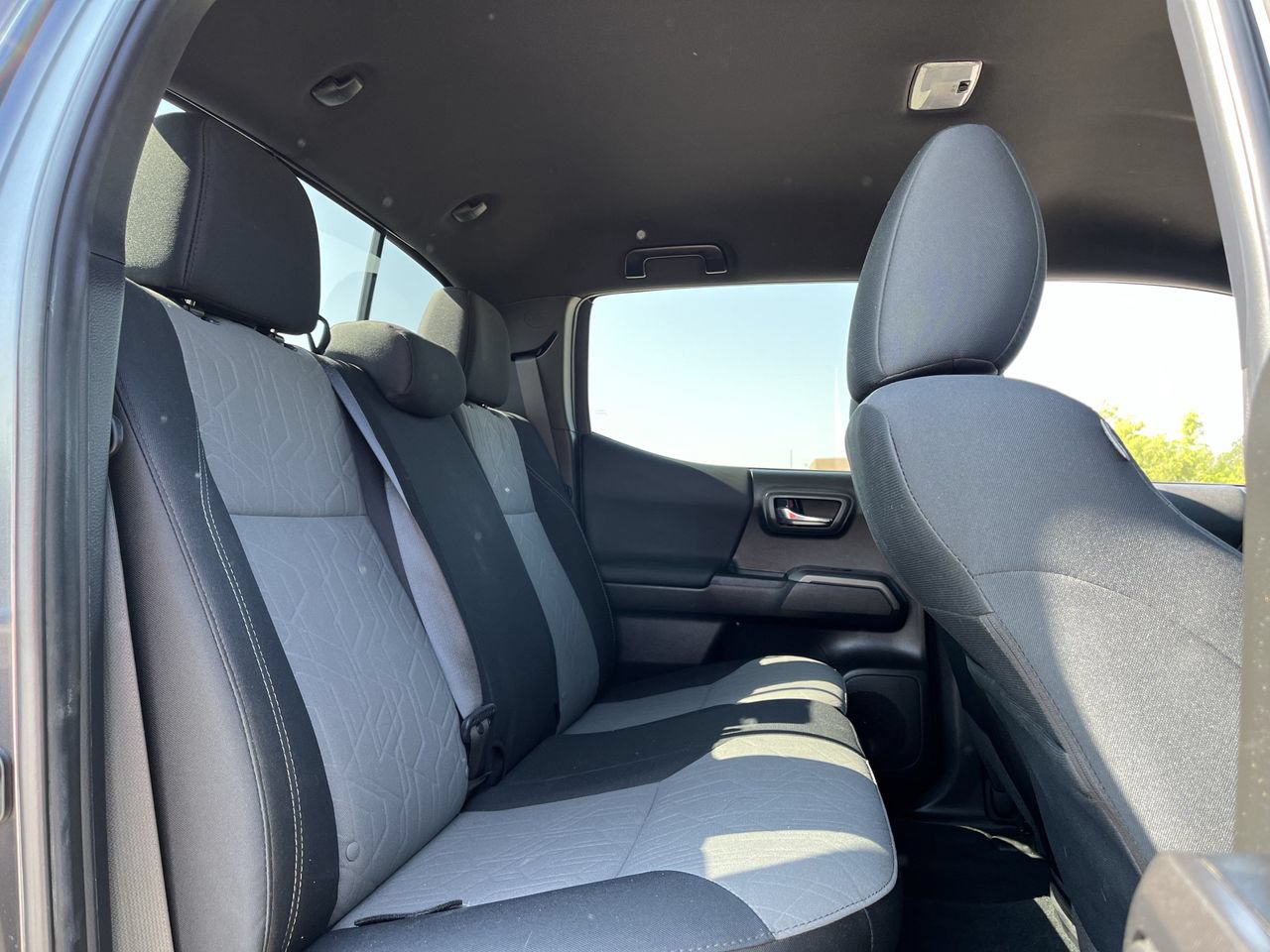 Used 2022 Toyota Tacoma TRD Sport w/ Technology Package RWD image 26