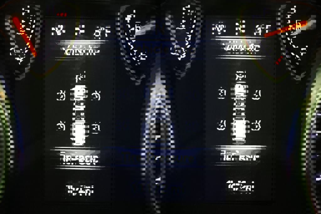 Used 2023 Jeep Gladiator Sport image 19