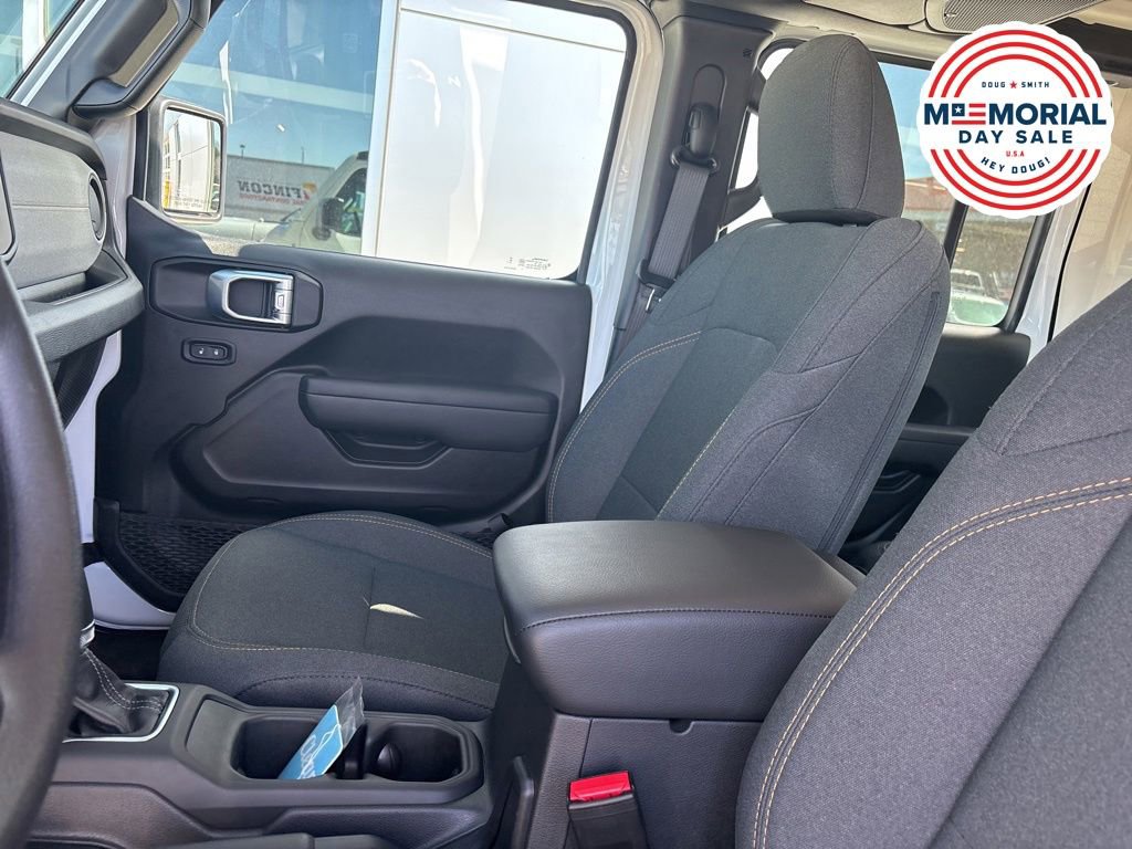 Used 2025 Jeep Wrangler Unlimited Sport AWD/4WD image 13