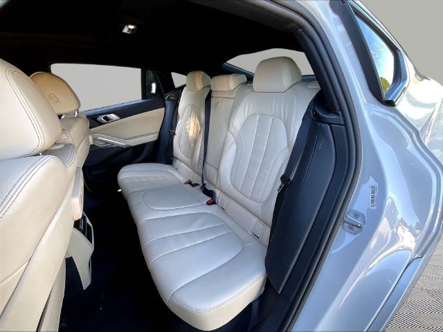 Used 2021 BMW X6 xDrive40i AWD/4WD image 23