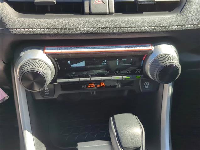 Certified 2025 Toyota RAV4 LE FWD image 21