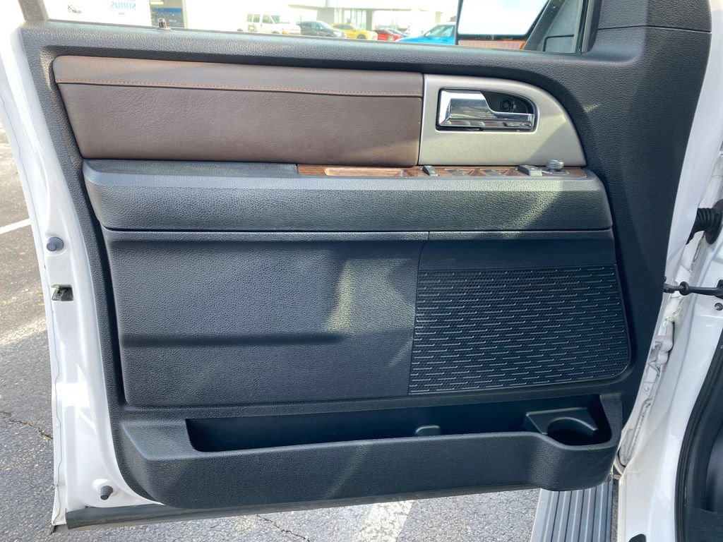 Used 2017 Ford Expedition EL King Ranch image 20