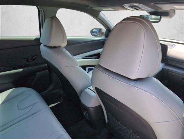 Certified 2025 Hyundai Elantra Limited FWD image 25