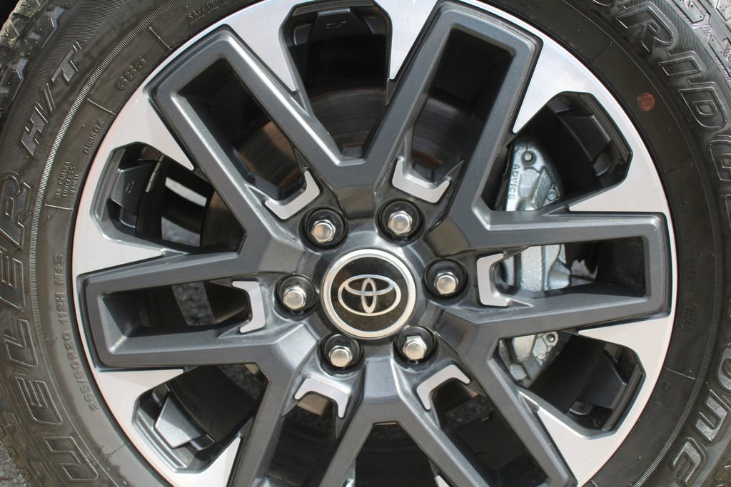 Used 2024 Toyota Tundra Limited image 24