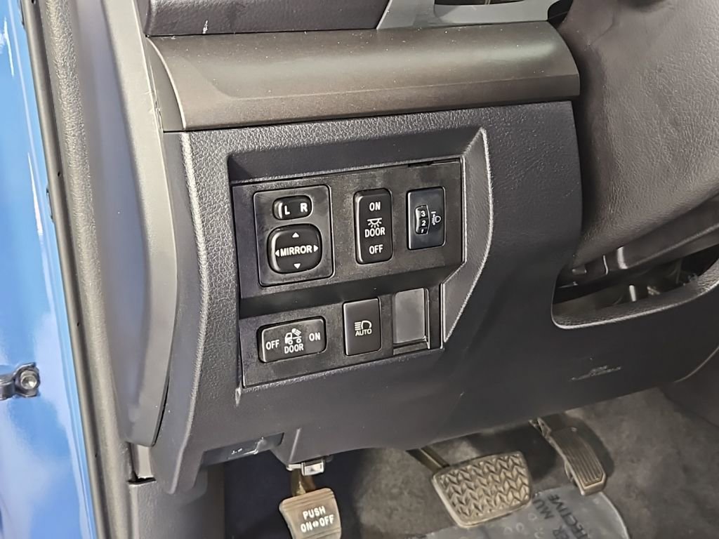 Used 2019 Toyota Tundra SR5 w/ SR5 Upgrade Package RWD image 32