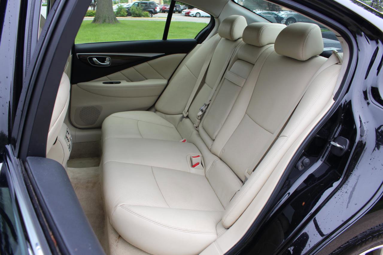 Used 2015 INFINITI Q50 Premium w/ Technology Package AWD/4WD image 34