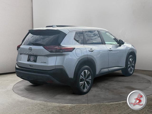 Used 2023 Nissan Rogue SV AWD/4WD image 7