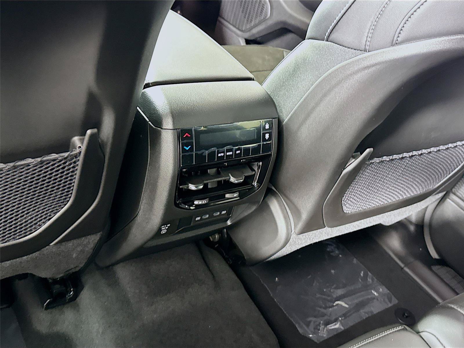 New 2026 Jeep Grand Cherokee L 4WD image 19