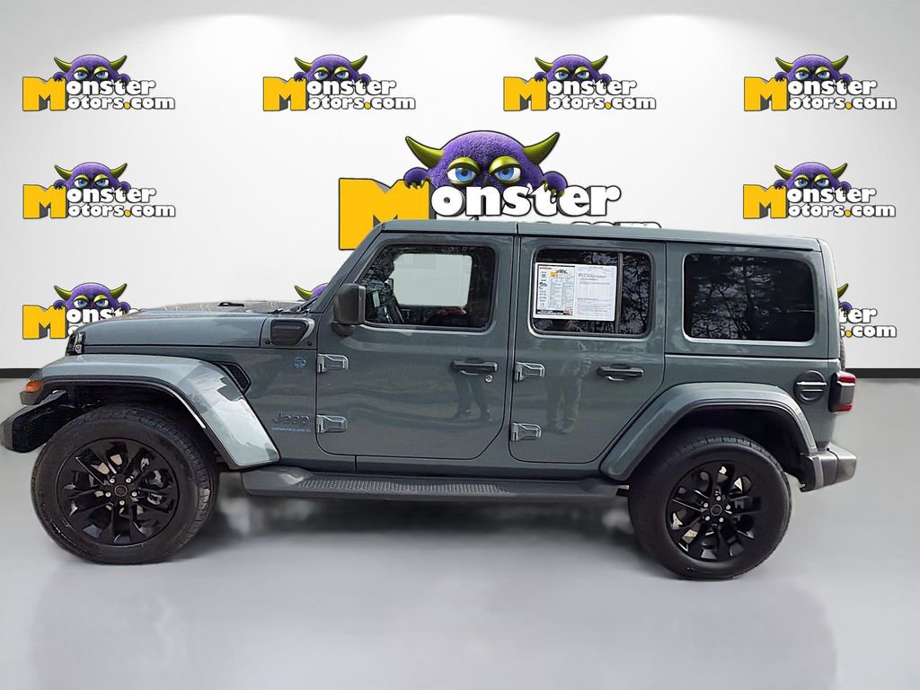Used 2025 Jeep Wrangler Unlimited Sahara image 8