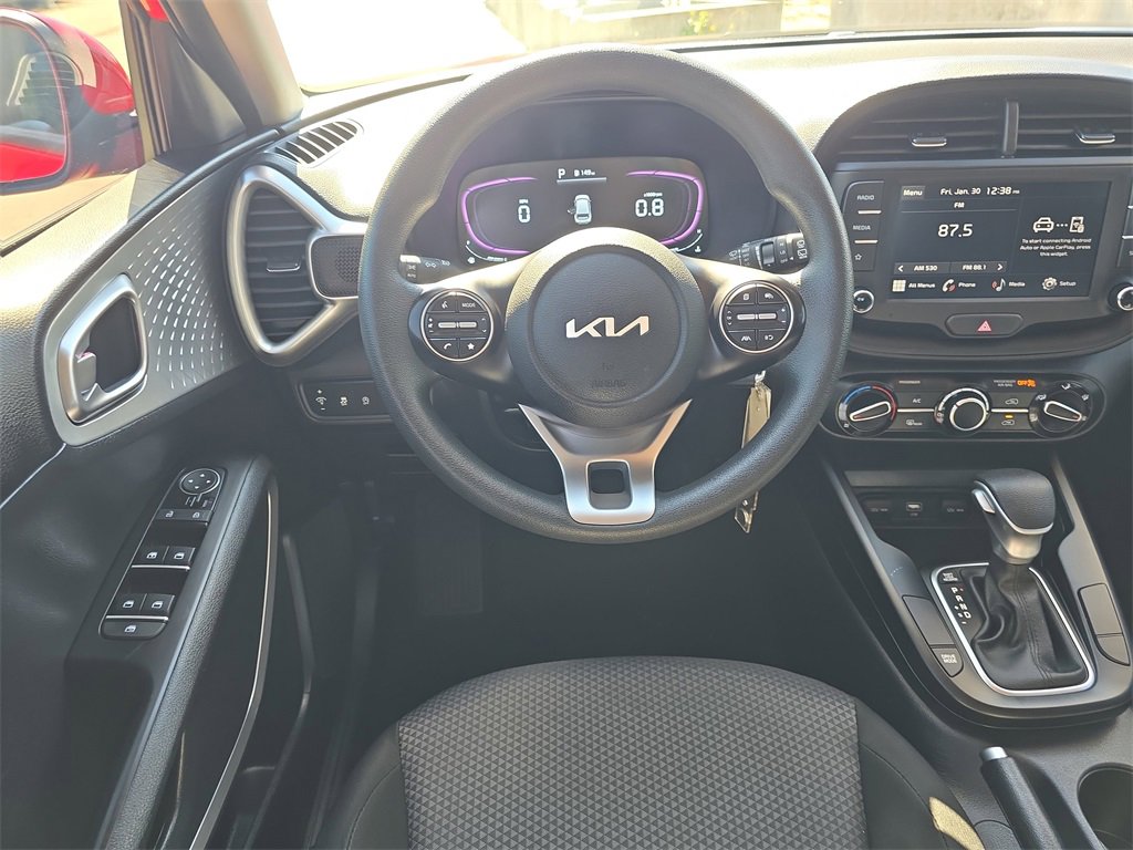 Certified 2025 Kia Soul LX w/ LX Technology Package image 15