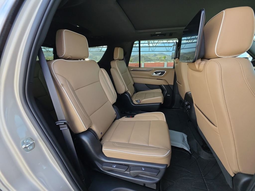 Used 2023 Chevrolet Tahoe Premier w/ Premium Package image 28