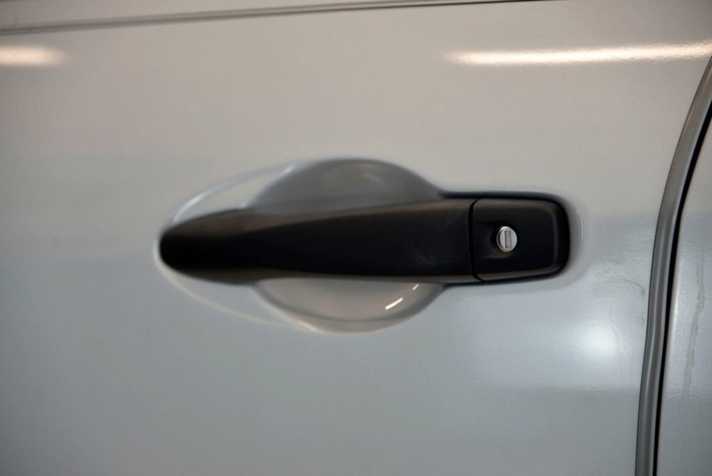 Used 2021 Nissan Versa S FWD image 13