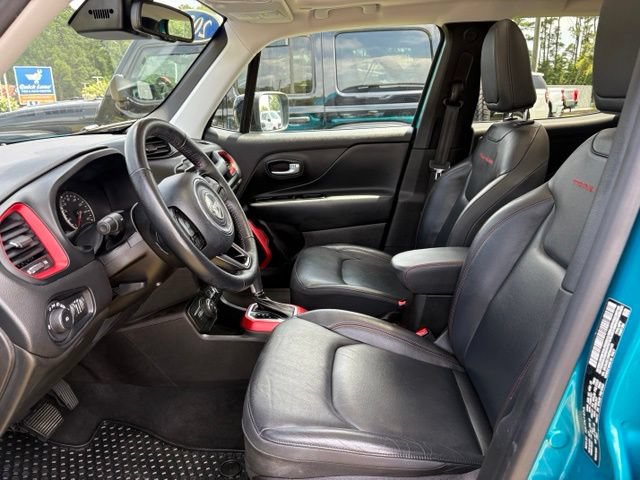 Used 2022 Jeep Renegade Trailhawk w/ Sun/Sound Group AWD/4WD image 9