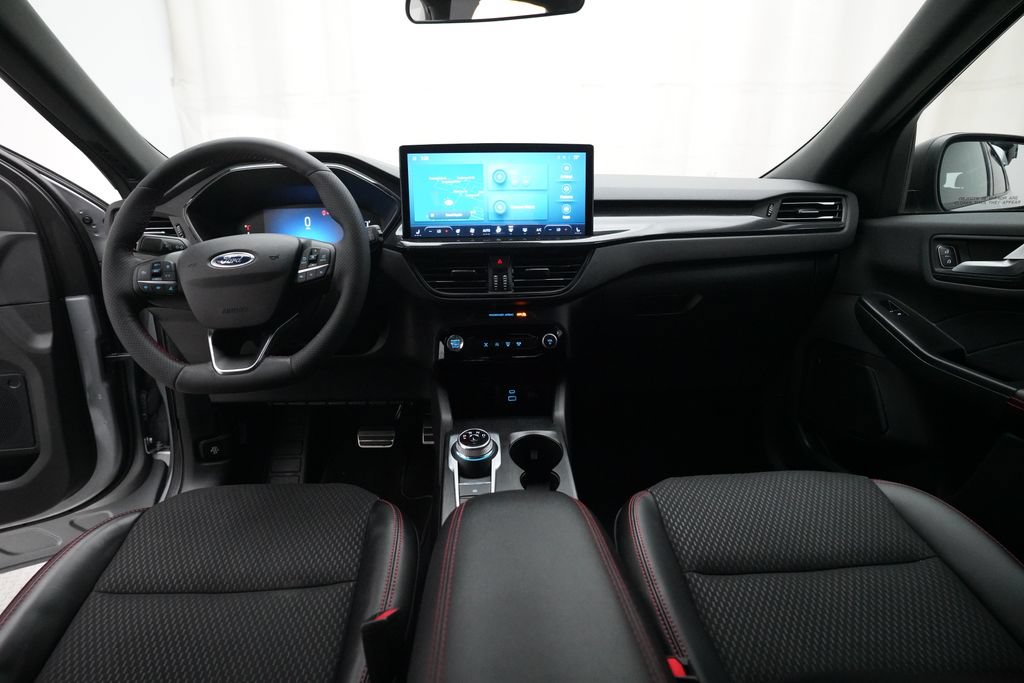 Used 2023 Ford Escape ST-Line w/ Tech Pack #1 AWD/4WD image 5