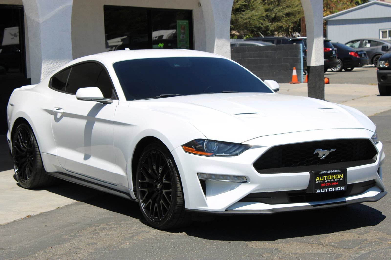 Used 2022 Ford Mustang Premium RWD image 3