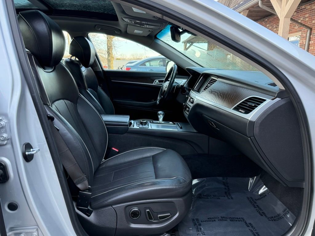 Used 2018 Genesis G80 3.8 w/ Option Group 03 AWD/4WD image 27