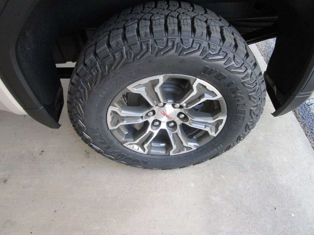 New 2026 GMC Sierra 1500 Pro w/ Pro Value Package image 9