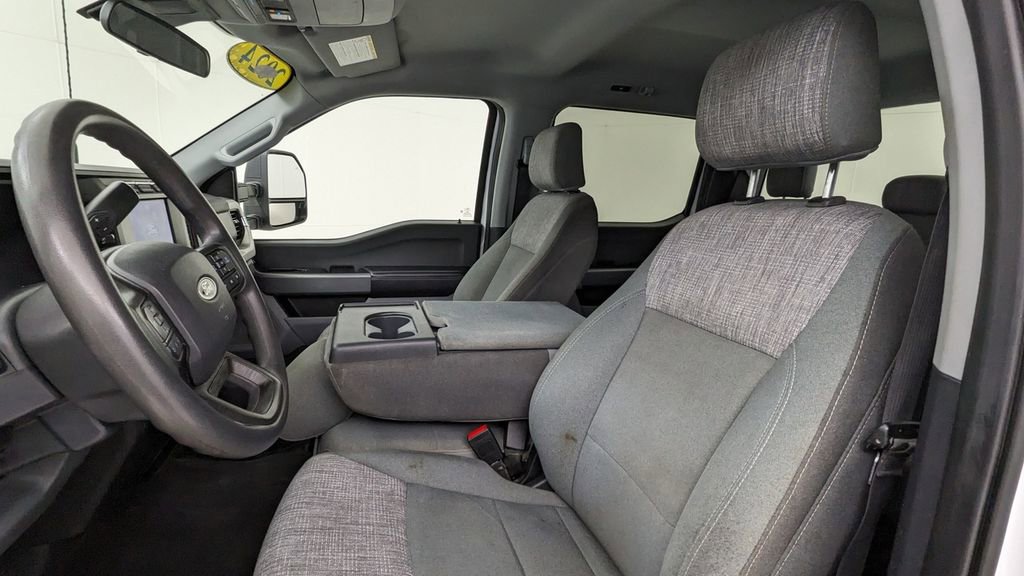 Certified 2024 Ford F250 XLT image 2