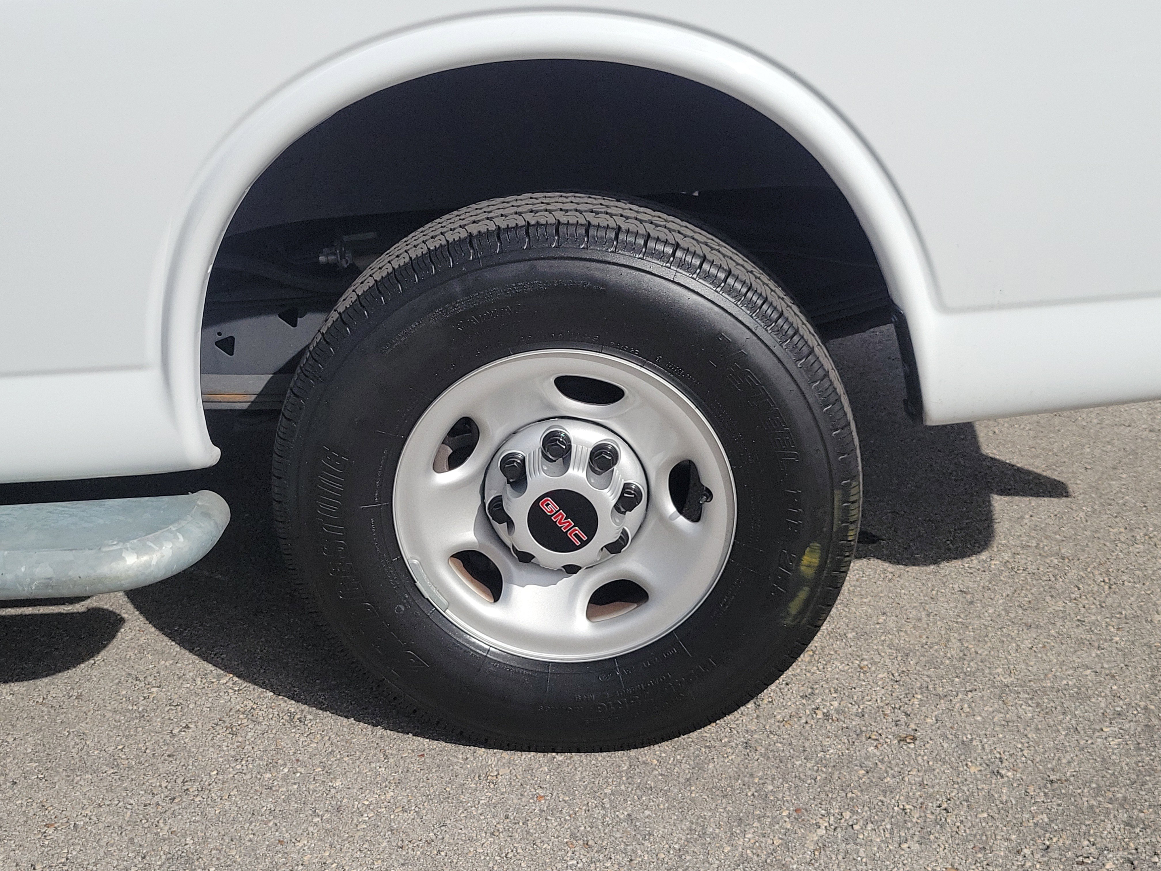 Used 2024 GMC Savana 2500 w/ Driver Convenience Package image 24