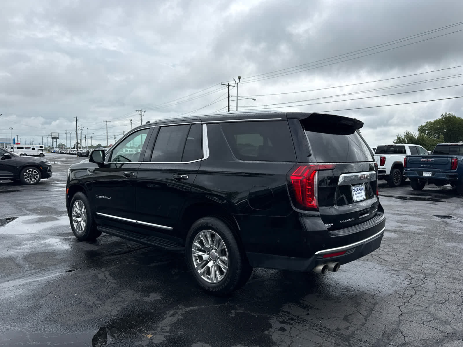 Certified 2023 GMC Yukon Denali w/ Advanced Technology Package AWD/4WD image 3