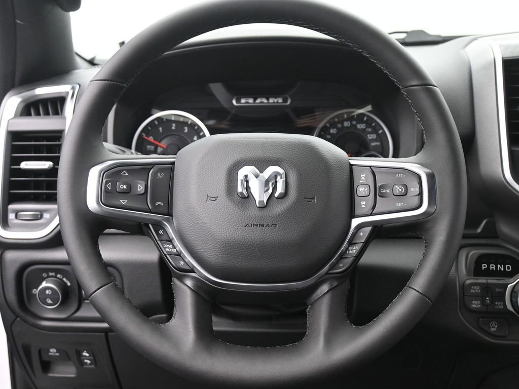 New 2026 RAM 1500 4x4 Crew Cab image 31