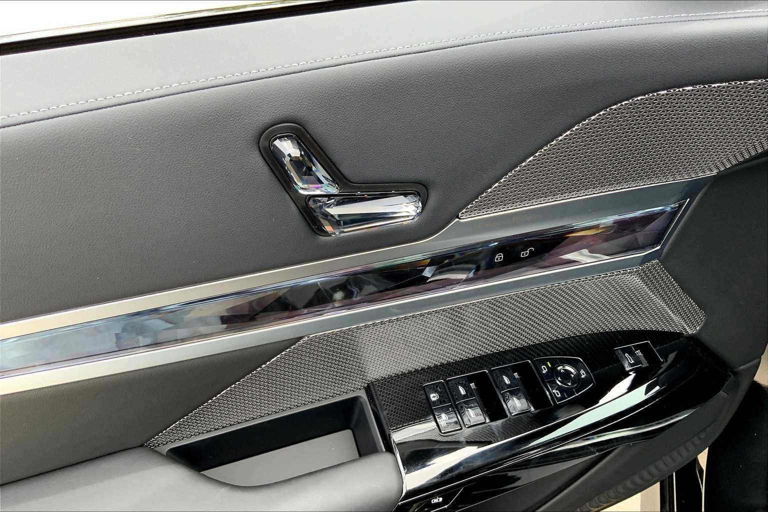 New 2025 BMW 760i xDrive AWD/4WD image 16