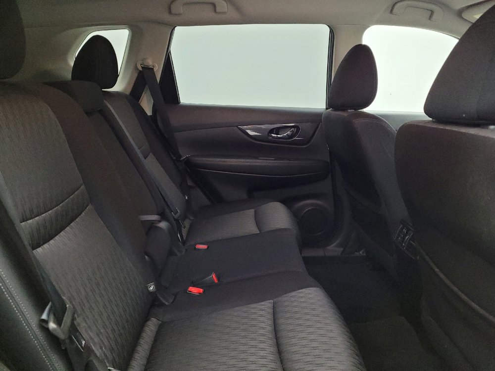 Used 2019 Nissan Rogue SV w/ Premium Package image 19