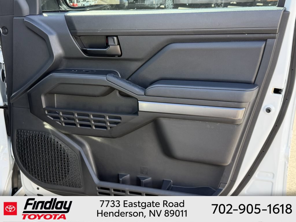 Certified 2024 Toyota Tacoma SR5 AWD/4WD image 15