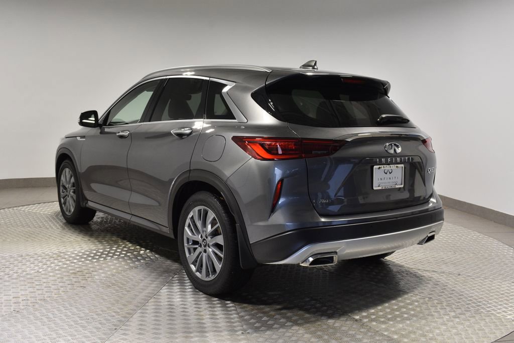 Certified 2025 INFINITI QX50 Luxe image 9