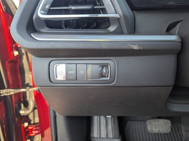 New 2026 Chevrolet Traverse LT w/ Driver Confidence Package image 34