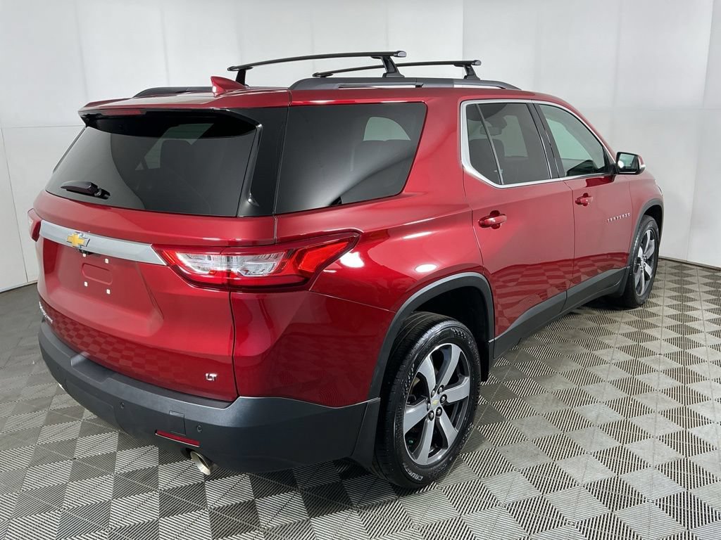 Used 2021 Chevrolet Traverse LT w/ LT Premium Package AWD/4WD image 11