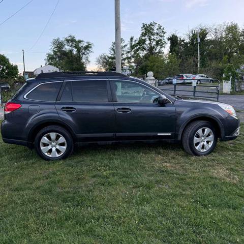 Used 2011 Subaru Outback 2.5i Premium AWD/4WD image 8