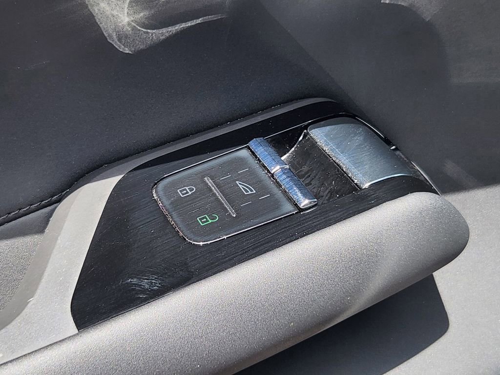 New 2025 Volvo EX90 Ultra image 5