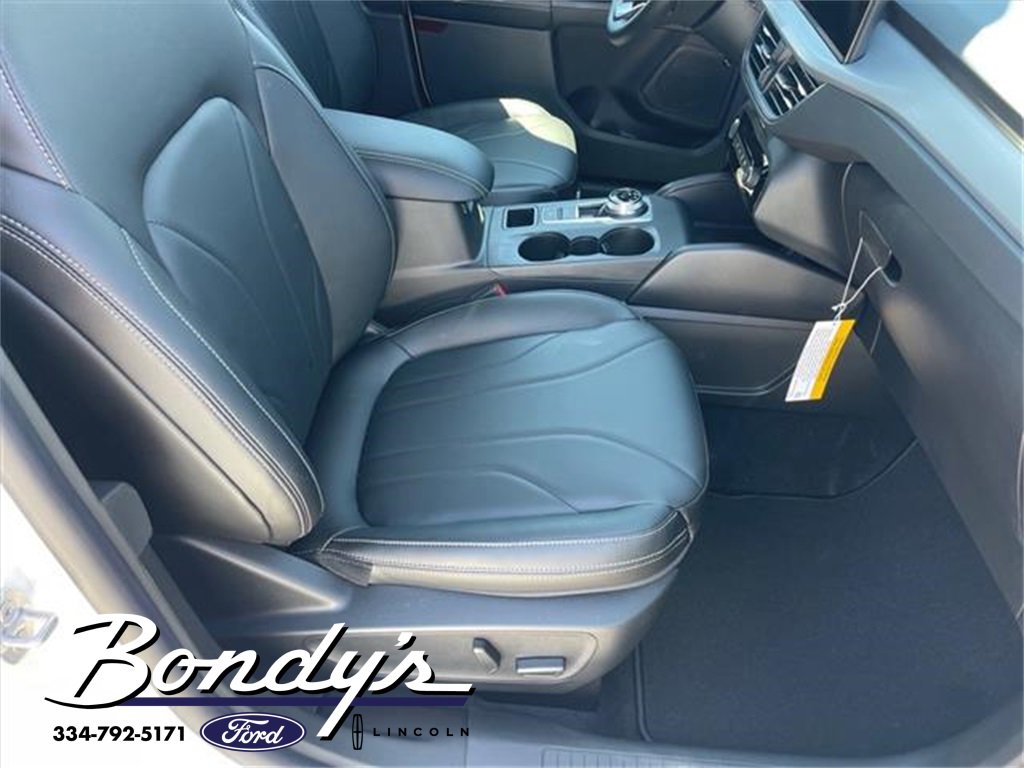 New 2025 Ford Escape SE w/ PHEV Premium Package image 14