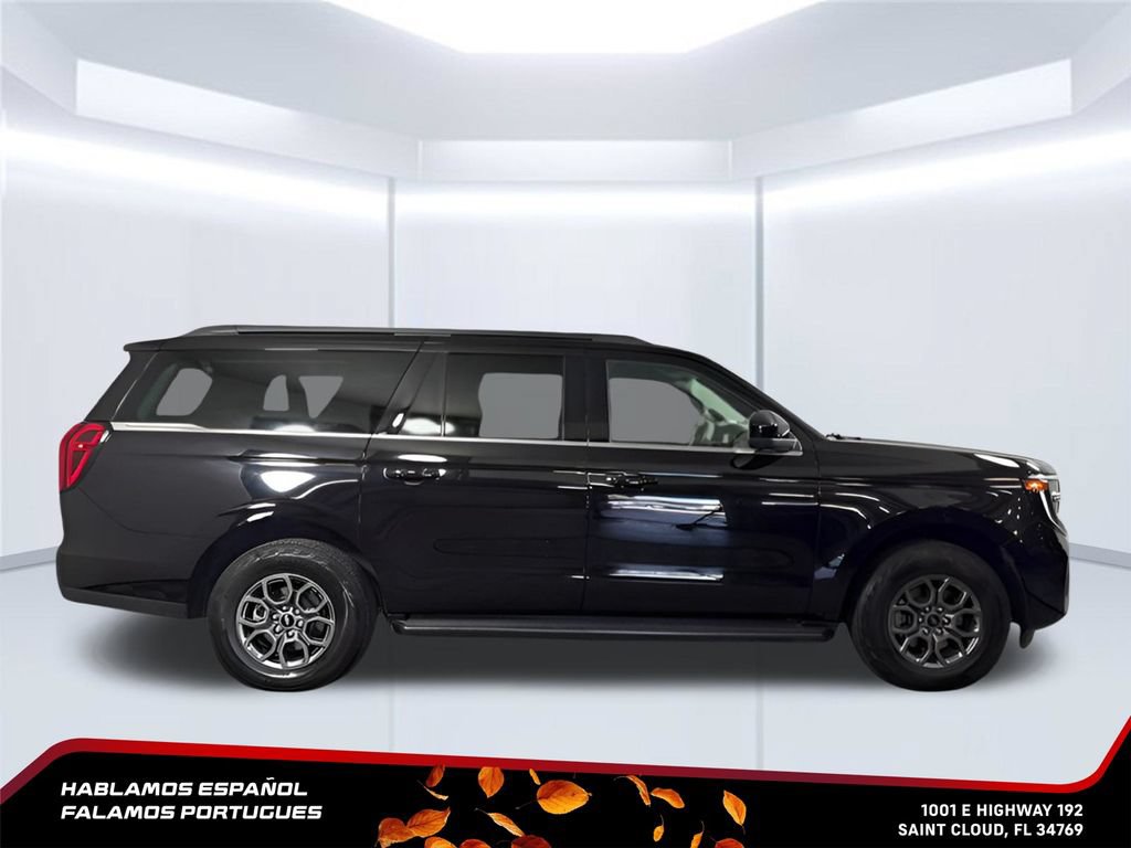 Used 2025 Ford Expedition Max Active AWD/4WD image 11