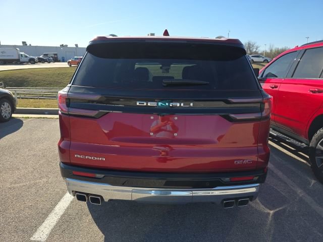Used 2024 GMC Acadia Denali image 4