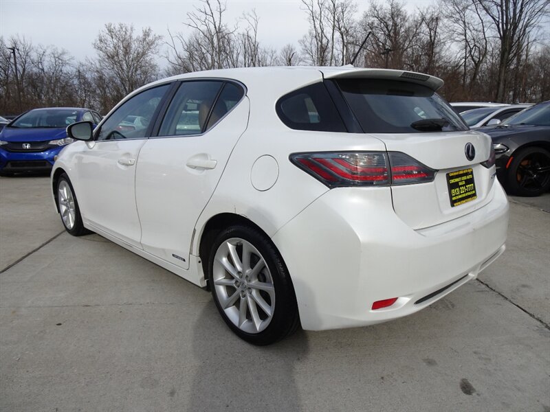 Used 2011 Lexus CT 200h Premium w/ Premium Audio Pkg FWD image 8