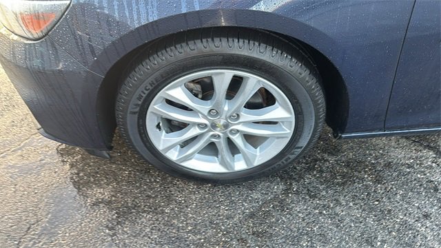 Used 2018 Chevrolet Malibu LT image 35