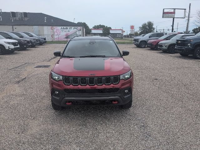 Used 2025 Jeep Compass Trailhawk AWD/4WD image 15